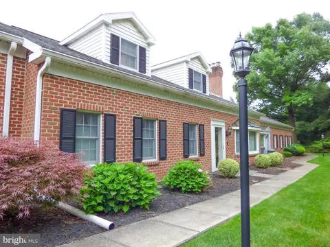 2006 Wyntre Brooke Dr SW, York, PA 17403