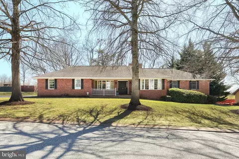 910 Shenandoah Ln, York, PA 17404