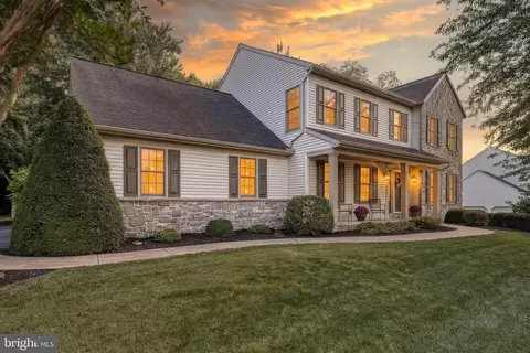 2540 El Dorado Dr, York, PA 17402