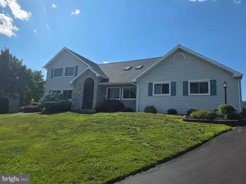 2380 Barrister Dr, York, PA 17404