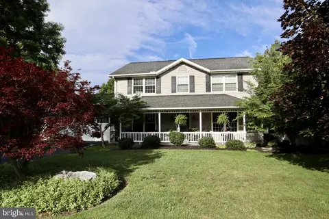218 Putters Cir, Dillsburg, PA 17019