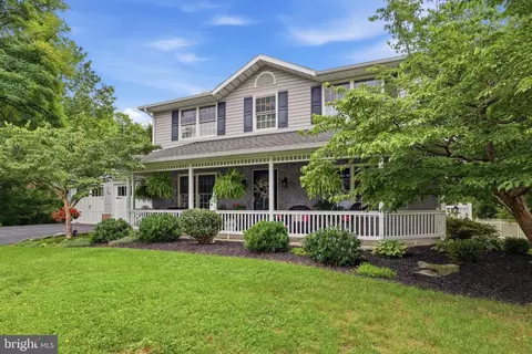 218 Putters Cir, Dillsburg, PA 17019