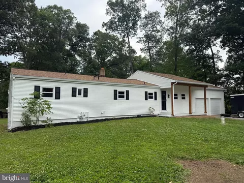 15 Foundry Rd, Shrewsbury, PA 17361