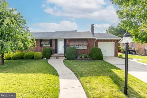 717 Mccosh St, Hanover, PA 17331