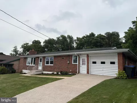 103 Oak Knoll Rd, New Cumberland, PA 17070