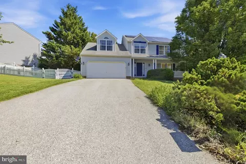 16 Liberty Ave, New Freedom, PA 17349