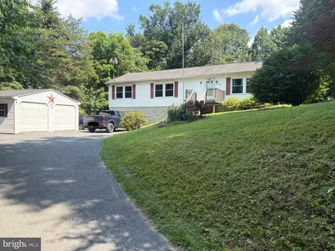 964 Aubel Rd, Delta, PA 17314