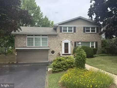 2665 Milford Ln, York, PA 17402