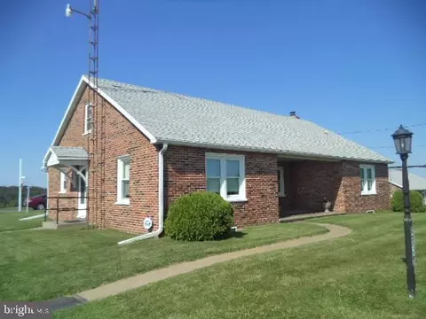 2056 Bridgeview Rd, New Freedom, PA 17349