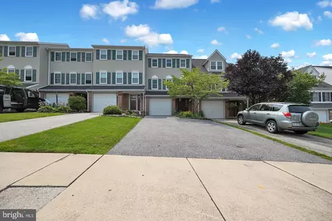 765 Robin Hill Cir, York, PA 17404