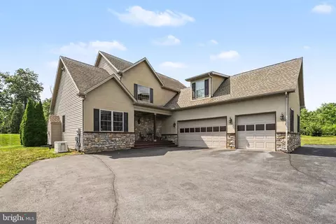 654 Old Quaker Rd, Lewisberry, PA 17339