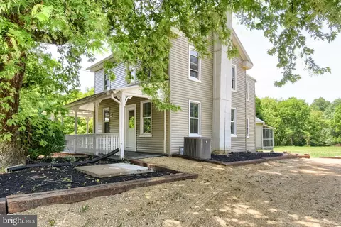 21 N York Rd, Dillsburg, PA 17019