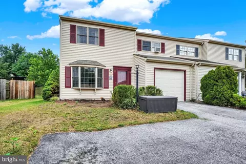 2988 Milky Way, Dover, PA 17315