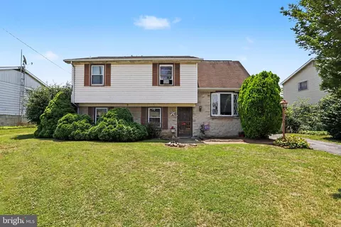 920 Northbriar Dr, York, PA 17404