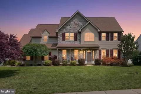 18 Ferndale Rd, Seven Valleys, PA 17360