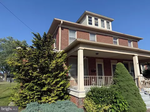 637 S Main St, Red Lion, PA 17356