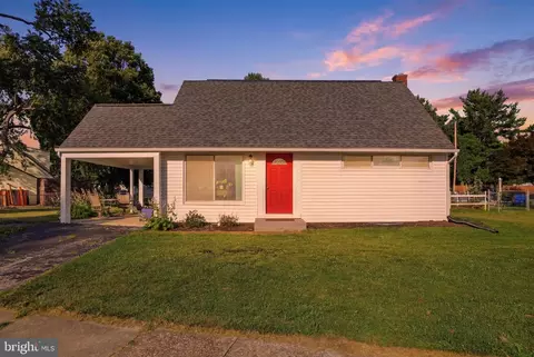 141 Stony Brook Dr, York, PA 17402