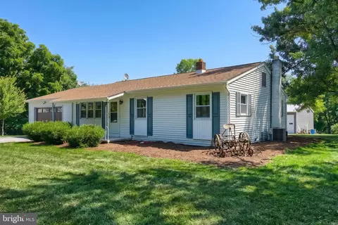 Exterior - 155 4th St, Mount Wolf, PA 17347 photo 7 of 12