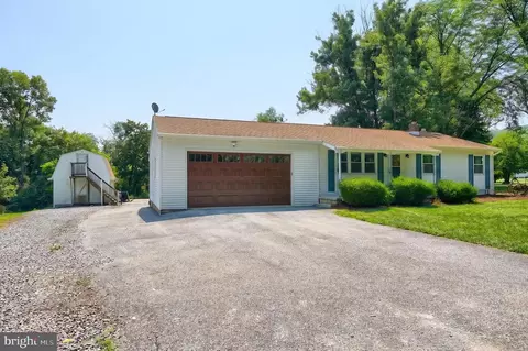 Exterior - 155 4th St, Mount Wolf, PA 17347 photo 6 of 12