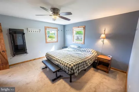 Bedroom - 155 4th St, Mount Wolf, PA 17347 photo 4 of 6