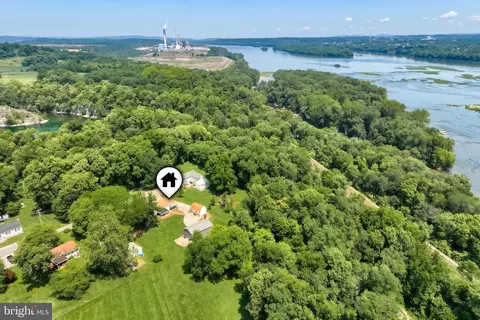 View/Area - 155 4th St, Mount Wolf, PA 17347 photo 4 of 8