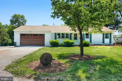 Exterior - 155 4th St, Mount Wolf, PA 17347 photo 8 of 12