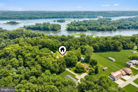 View/Area - 155 4th St, Mount Wolf, PA 17347 photo 3 of 8