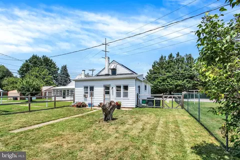 112 Fame Ave, Hanover, PA 17331