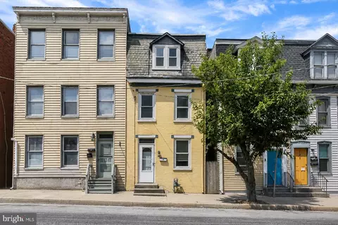 136 S Queen St, York, PA 17403
