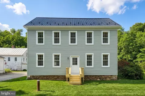 13 Maul Ave, Felton, PA 17322