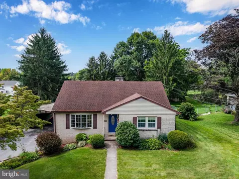 104 Maple St, Dillsburg, PA 17019