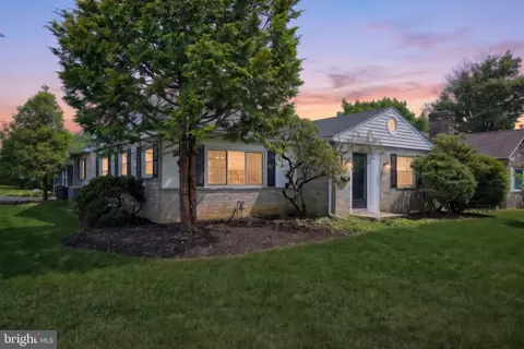 241 Clearview Rd, Hanover, PA 17331