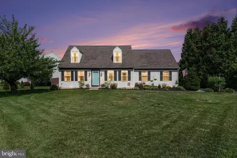 3103 Jodi Ln, Dover, PA 17315