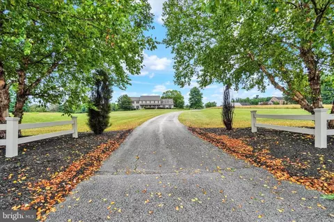2793 Westwind Ln, York, PA 17404