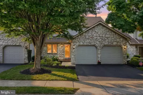 2632 Fairway Dr #2632, York, PA 17402