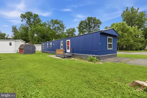 5 1st St, York, PA 17406