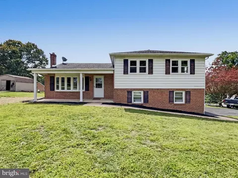439 Valley Rd, York, PA 17407
