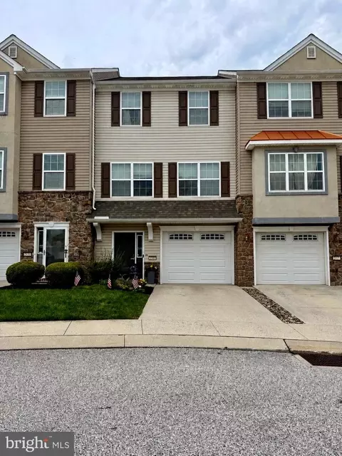 2432 Schultz Way, York, PA 17402