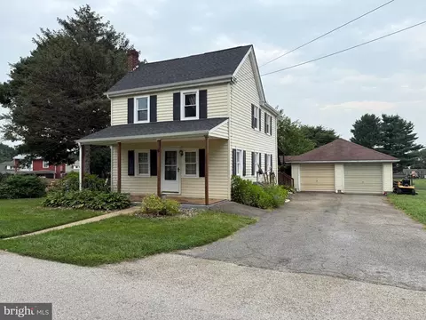 6 Church St, Stewartstown, PA 17363