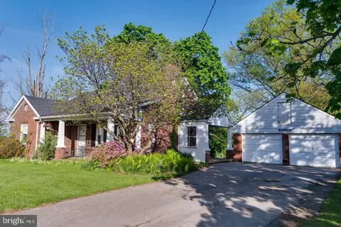 4330 Paradise Rd, Dover, PA 17315