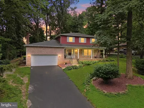 3729 Silverwood Dr, York, PA 17402