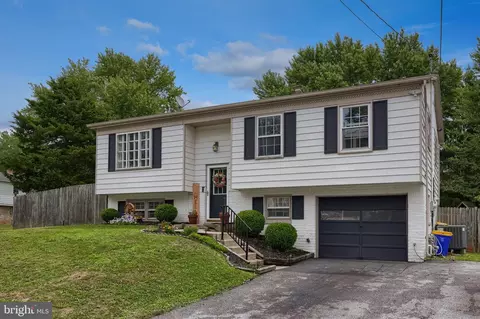 2520 Log Cabin Rd, York, PA 17408
