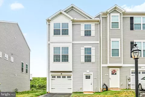 308 Avon Dr, Red Lion, PA 17356