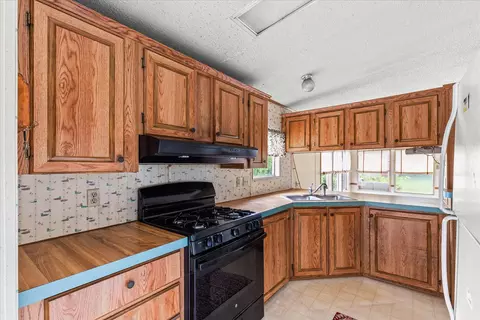 Kitchen - 333 Newcomer Rd, Windsor, PA 17366 photo 6 of 6