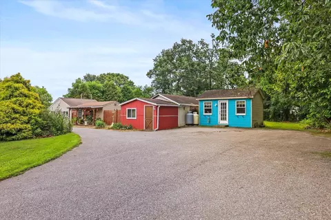 Exterior - 333 Newcomer Rd, Windsor, PA 17366 photo 5 of 21