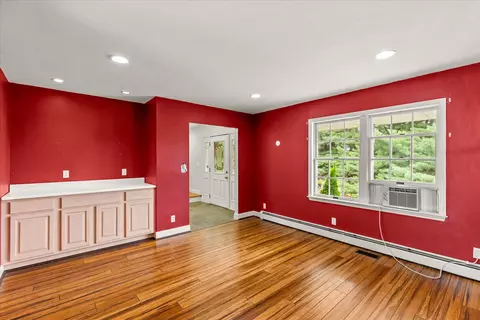 Living - 333 Newcomer Rd, Windsor, PA 17366 photo 5 of 13