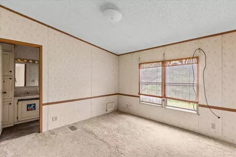 Bedroom - 333 Newcomer Rd, Windsor, PA 17366 photo 10 of 12