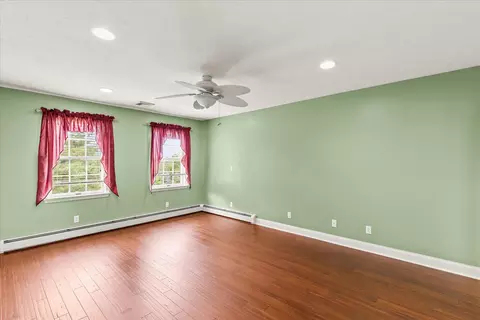 Bedroom - 333 Newcomer Rd, Windsor, PA 17366 photo 3 of 12
