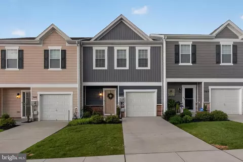 350 Locust Run Dr, York, PA 17404