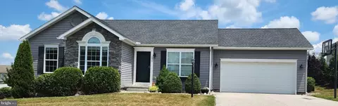 290 N Alpine Dr, York, PA 17408